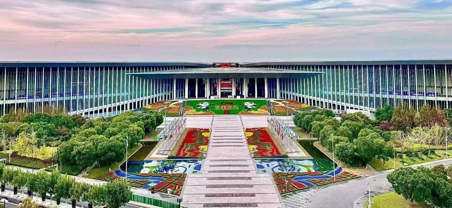 ×ðÁú¿Ê±¡¤(ÖйúÇø)ÈËÉú¾ÍÊDz«!